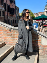 Carica l&#39;immagine nel visualizzatore di Gallery, Susy Mix Cappotto spinato con Spilla

