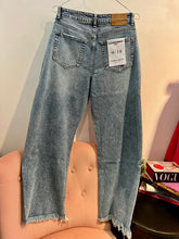 Carica l'immagine nel visualizzatore di Gallery, Jeans Dritti
