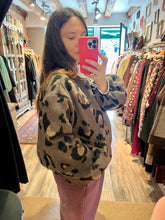 Carica l&#39;immagine nel visualizzatore di Gallery, Bomber fantasia Animalier

