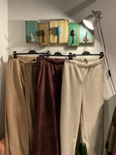 Carica l&#39;immagine nel visualizzatore di Gallery, Pantaloni Velluto a coste
