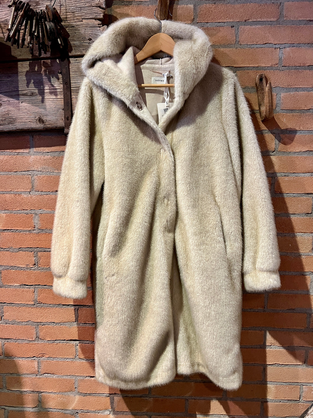 Susy Mix Ecopelliccia cappuccio
