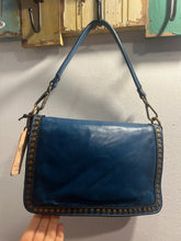 Carica l&#39;immagine nel visualizzatore di Gallery, Pochette Bayside84 422
