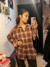 Carica l'immagine nel visualizzatore di Gallery, Kikisix Camicia Check over
