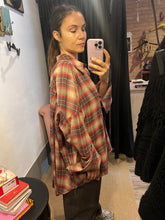 Carica l'immagine nel visualizzatore di Gallery, Kikisix Camicia Check over
