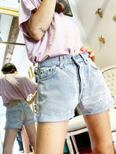 Carica l&#39;immagine nel visualizzatore di Gallery, California Vintage Levi’s Shorts
