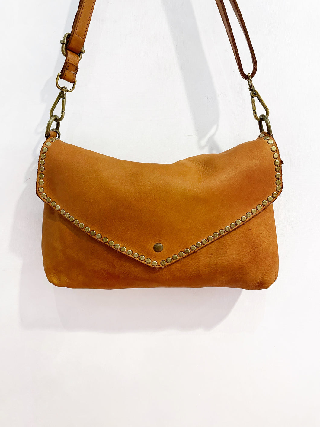 Borsa borchie SARA