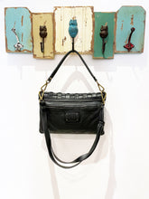 Carica l&#39;immagine nel visualizzatore di Gallery, Pochette Bayside84 415
