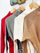 Carica l&#39;immagine nel visualizzatore di Gallery, You Decide Maglia cintura
