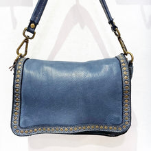 Carica l&#39;immagine nel visualizzatore di Gallery, Pochette Bayside84 422
