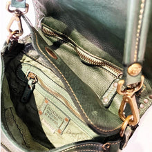 Carica l&#39;immagine nel visualizzatore di Gallery, Pochette Bayside84 422
