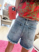 Carica l&#39;immagine nel visualizzatore di Gallery, Susy Mix Jeans corto

